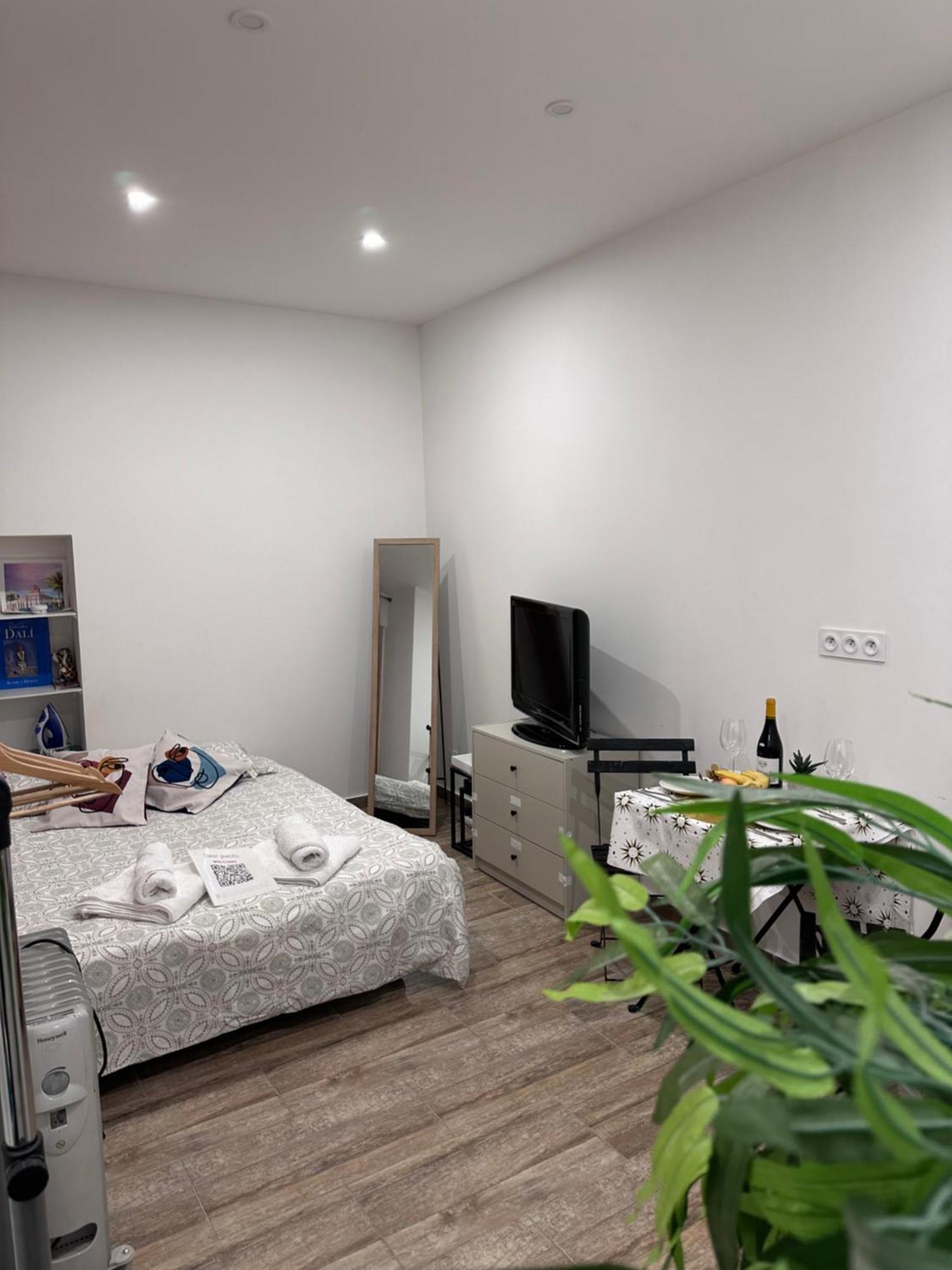 Cosy Studio Vieux Nice A 2 Pas De La Mer Екстериор снимка