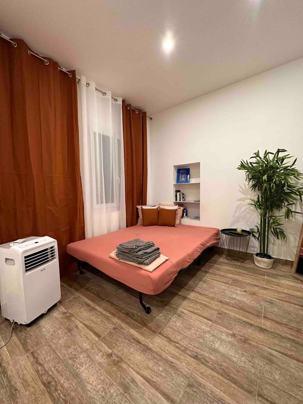 Cosy Studio Vieux Nice A 2 Pas De La Mer Екстериор снимка